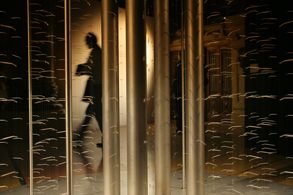 Equilibrio di luce e atomi